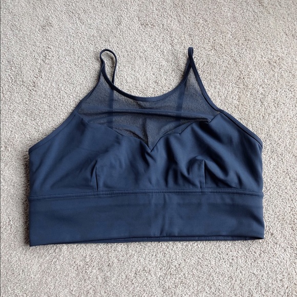 SOLD-Lululemon workout bra - Picture 1 of 3
